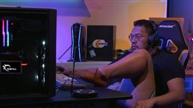 星海爭霸,美國,洛杉磯,ZOTAC CUP Masters,大陸,韓國,Larva,Legend,比賽,嘲諷,腳　圖／翻攝自ZOTAC CUP Twitch