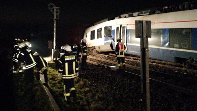 德國快鐵撞貨運列車…3人身受重傷