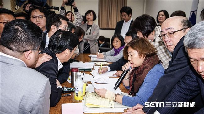 勞基法一字未改　公督盟批綠自打臉