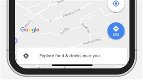Google地圖支援iPhone X（圖／翻攝自Adam Swinden Twitter）