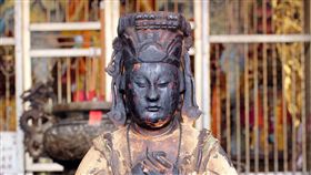 嘉義魍港媽神像擬向文化部申請為重要古物嘉義縣布袋鎮太聖宮魍港媽祖神像經專業團隊透過科學檢測，證實為明朝時期製作，嘉義縣文化資產審議委員會委員決議，將提送文化部申請為重要古物。（嘉義縣文化觀光局提供）中央社記者黃國芳傳真　106年12月6日