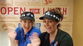  美國,外送,達美樂,披薩店,獨居,中風,溫暖,店長,外賣　圖／翻攝自kenh14