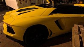 高雄,三民,車禍,大牛,藍寶堅尼,超跑,中華路,十全路,車輛,受傷,LP700 圖／翻攝自爆料公社