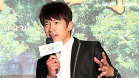 大愛「竹南往事」演員韓瑜、李政穎、楊慶煌、傅小芸、陳熙鋒、柯素雲等，出席上檔記者會。（記者邱榮吉/攝影）