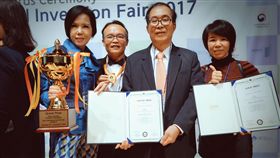 （業配）蘿琳亞塑身衣今年以新增之專利再次參加2017年韓國首爾國際發明展，榮獲金牌獎與大會最高榮譽特別獎。（圖／蘿琳亞塑身衣提供）
