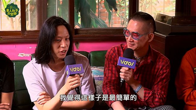 歌迷主動伸舌頭　樂團聲稱這是第一次