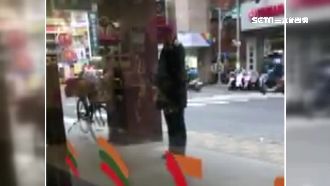 癡漢背後靈出沒！她被嚇到躲超商求救