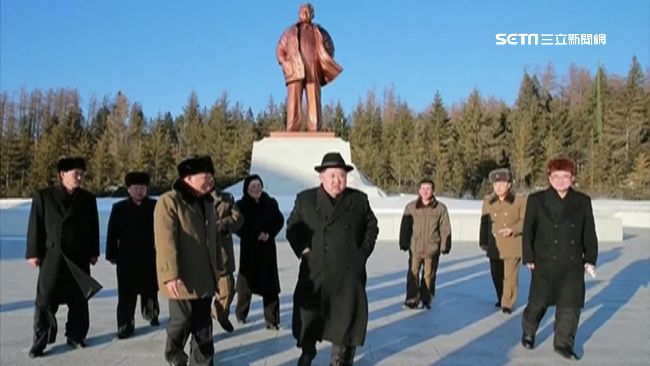 重回「聖地」！金正恩笑臉視察白頭山
