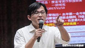 立法院財政委員會，時代力量立委黃國昌。 圖／記者林敬旻攝