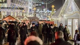 德國柏林,聖誕市集,停車場發現大批子彈（圖／翻攝自推特）