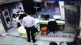 台北,世新,男大生,學妹,持刀,刺傷