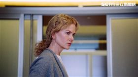 妮可基嫚大秀川字肌 柯林法洛讚不絕口　聖鹿之死／傳影互動股份有限公司提供