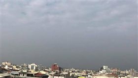 屏東潮州霧霾天空-空汙-空氣汙染-（圖／翻攝自龍應台 - Lung Yingtai臉書）