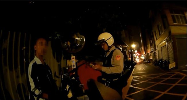 警局打坐自稱佛　打坐哥行竊又被逮