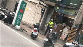 警察,飲料,值勤,清心,警政署（圖／翻攝自臉書王爸爸狗園）