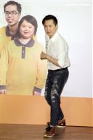 庾澄慶（哈林）擔任愛心大使，支持照顧喜憨兒，帶領憨兒齊跳猴喜翻健康操。（記者邱榮吉/攝影）