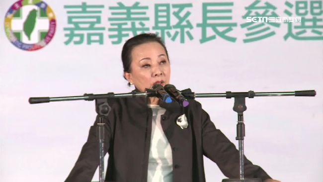不挺張花冠人馬　2縣長室秘書遭免職