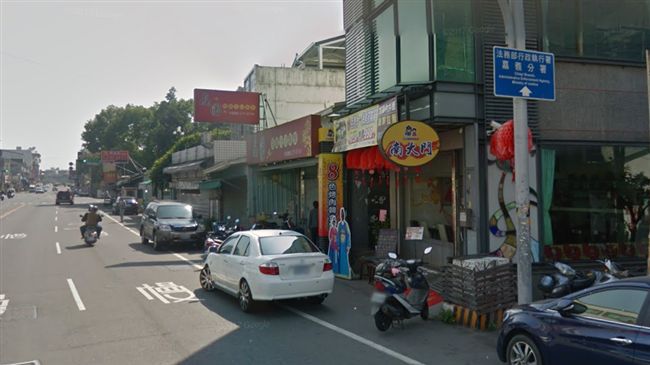 嘉義南大門遭砸店！2桌客人急逃命