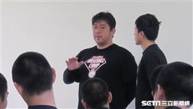 ▲日本傳奇投手野茂英雄與台灣高中生座談。（圖／記者蕭保祥攝）