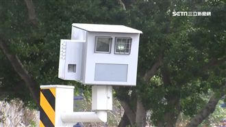 等紅燈壓線　測速照相機「10連拍」