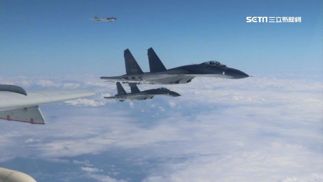 總統出訪後第3度！共軍再派轟6擾台