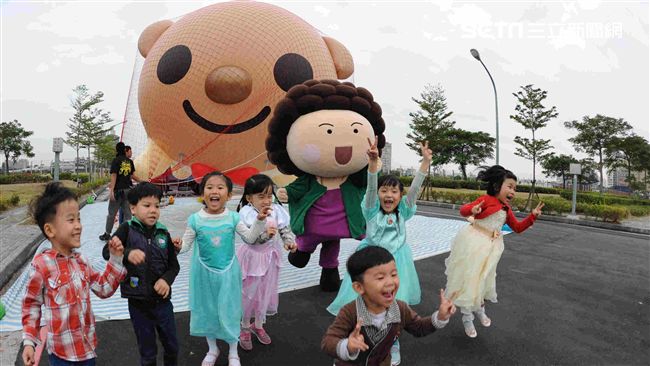 大氣球遊行週六登場　花媽預告將加碼