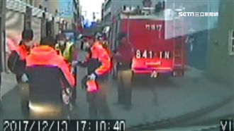 疑似與老公吵架　妻竟攜2子燒炭自殺