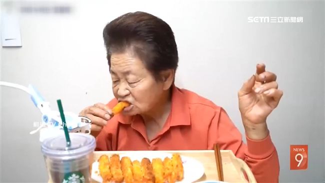 網紅嬤炸物喀滋喀滋咬　網友聽到上癮