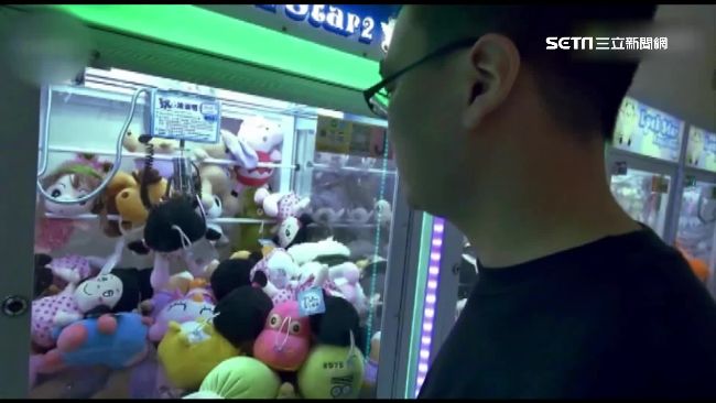 夾娃娃機店取啥名？網友笑：人工流產