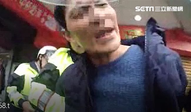 「雞X啦」酒醉男嗆警　這下場我笑了