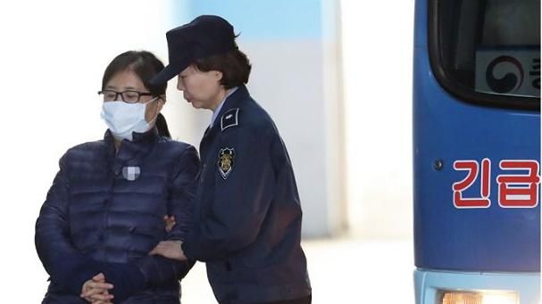 崔順實被判20年  罰180億韓元