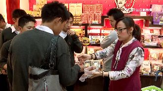 伴手禮大洗牌！日韓客最愛買這兩樣