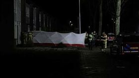 荷蘭男子路上亂砍釀2死逾10傷　警方初步確認非恐怖攻擊
圖／翻攝自V_of_Europe Twitter
https://twitter.com/V_of_Europe/status/941447743318495235