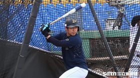 歐力士捕手若月健矢。（圖／記者王怡翔攝）