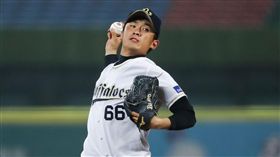 日職西軍先發投手吉田凌。（圖／中職提供）