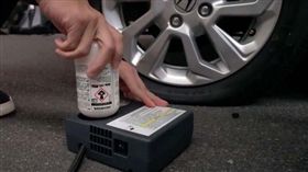 輪胎中釘好衰，自動補胎劑怎麼用？ 圖／車訊網