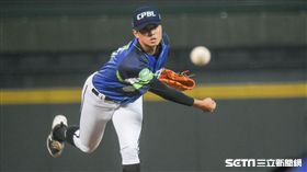 中職聯隊投手黃子鵬 圖／記者林敬旻攝