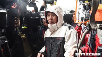 罷昌案今登場！黃國昌步行現身投票