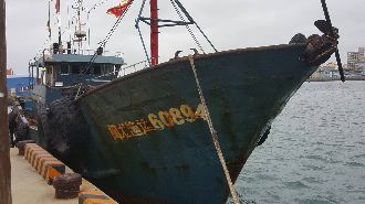 陸漁船闖關　澎海峽中線攔抄10億毒