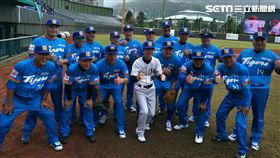 ▲三商虎在賽前合影。（圖／記者林辰彥攝影）
