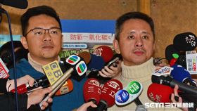 罷昌案　孫繼正：人生第一張罷免票很開心安定力量主席孫繼正（右）16日上午前往投票所投下罷免立委黃國昌選票，並表示可以投下人生中的第一張罷免票，相當開心。中央社記者黃旭昇新北攝   106年12月16日