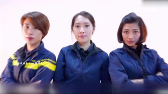 3女警試穿新制服　網友樓歪：戀愛了