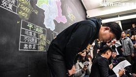 黃國昌罷免投票，立委黃國昌本人前往汐止服務處發表談話 圖／記者林敬旻攝