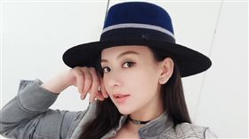 方媛
https://www.weibo.com/270255992?is_hot=1#_rnd1513487528254