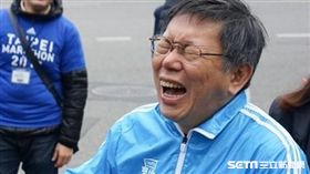 柯文哲台北馬拉松合體熊讚 翻攝臉書