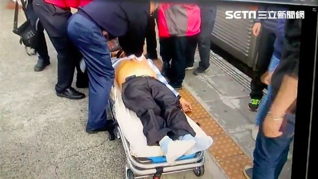 男搭火車疑心肌梗塞！靠站後緊急送醫