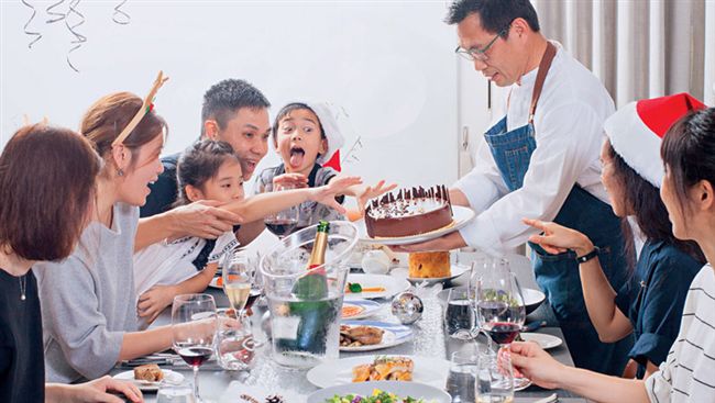 烤閹雞、耶誕蛋糕…餐桌上文化嘉年華