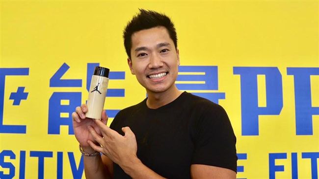 搖身變滿清貝勒　何守正身價不跌反升