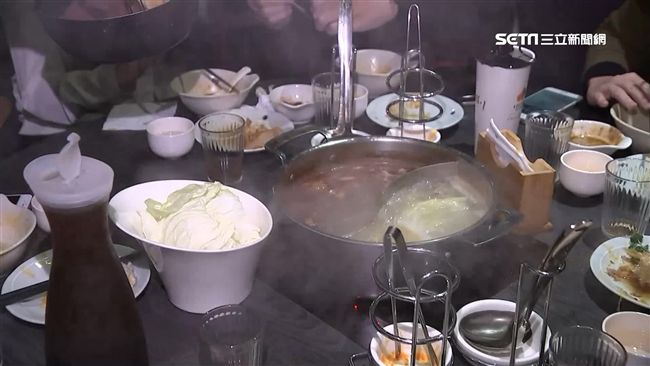 冷氣團接連襲！麻辣鍋沒訂位就吃不到
