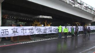 停車場變「蚊子場」　攤商能看不能停